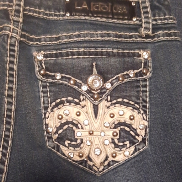 💲⬇️L.A. idol Women's Blue Jeans with Ornate Embellishments - Picture 2 of 8